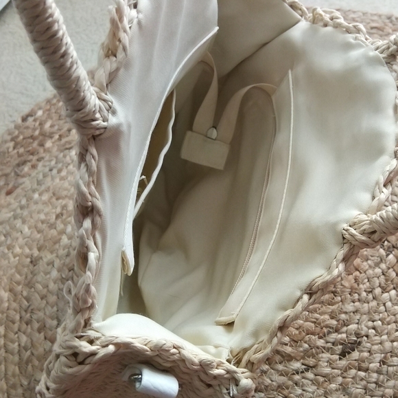 Round Woven Straw Summer Purse - Picture 8 of 11